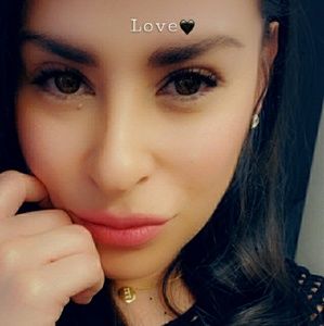 Meet your Posher, Eva